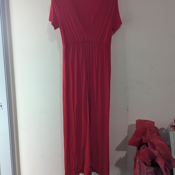 Red shein maxi dress with double leg slit in front - Picture 2 of 2